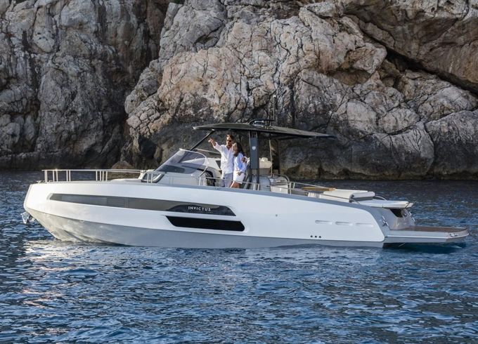 Invictus GT 370