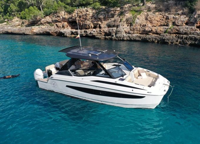 AQUILA 32 Sport