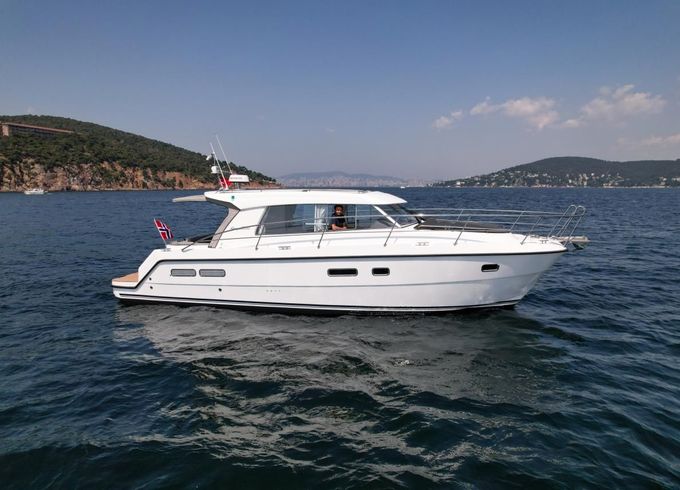 Saga 390