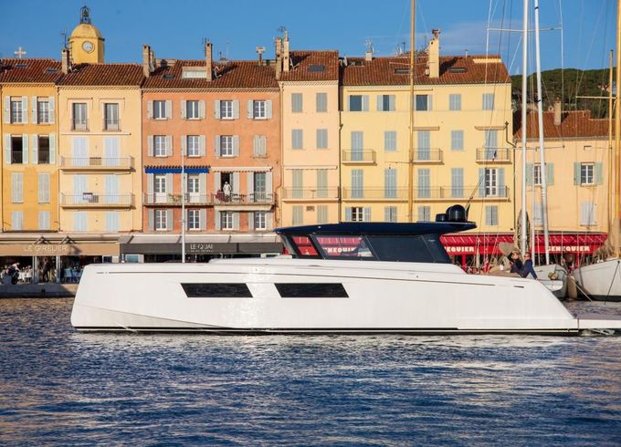PARDO GT52