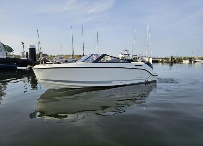 Quicksilver 675 Activ Cruiser