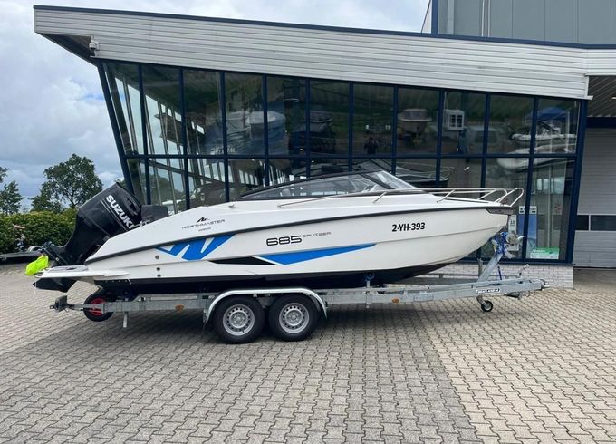 NorthMaster 685 Cruiser Cabin