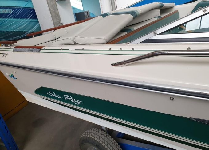 Sea Ray Monaco 195
