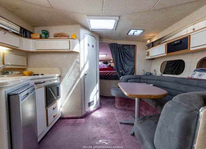 Sea Ray 370 Express Cruiser