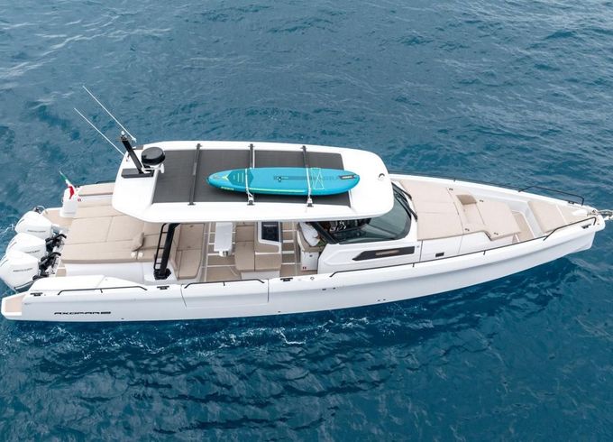 Axopar Yachts 45 Sun-Top