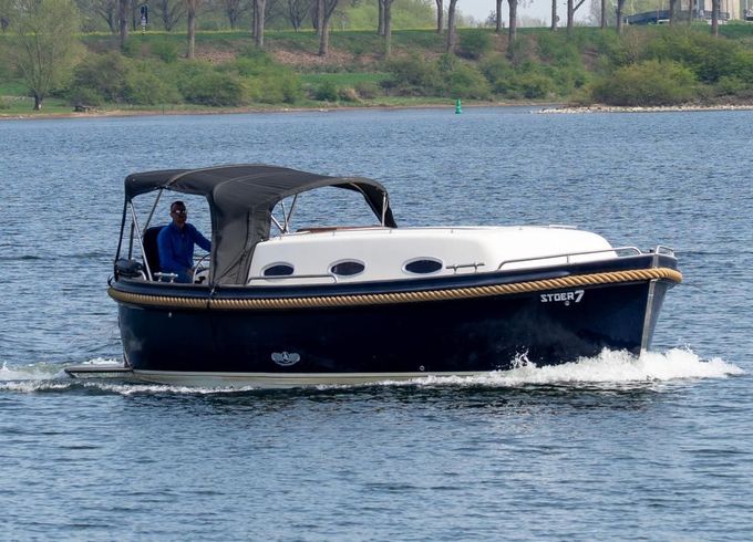 Menorquin Conquistador 850 Cabin