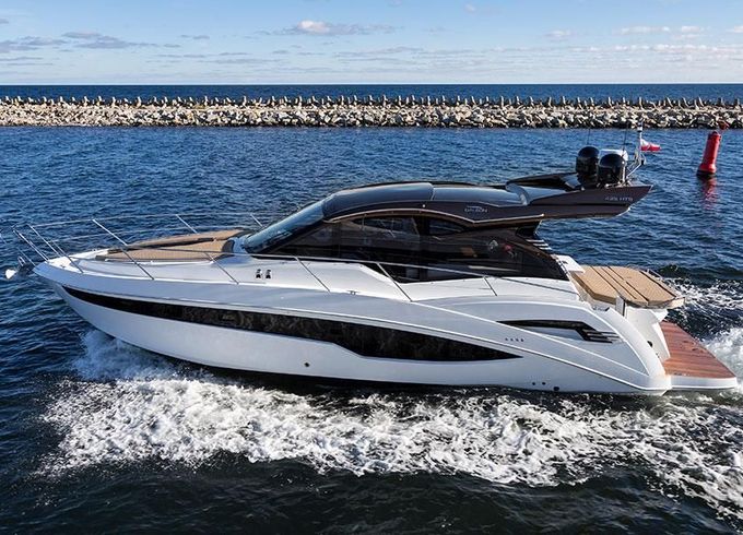 Galeon 425 HTS