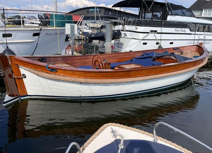 VOC 830