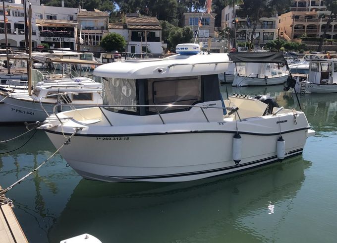 Quicksilver Pilothouse Capture 605