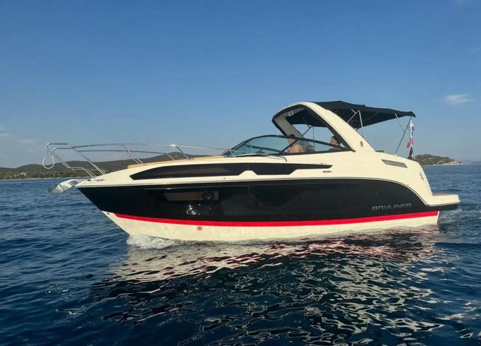 Bayliner 855 Cruiser
