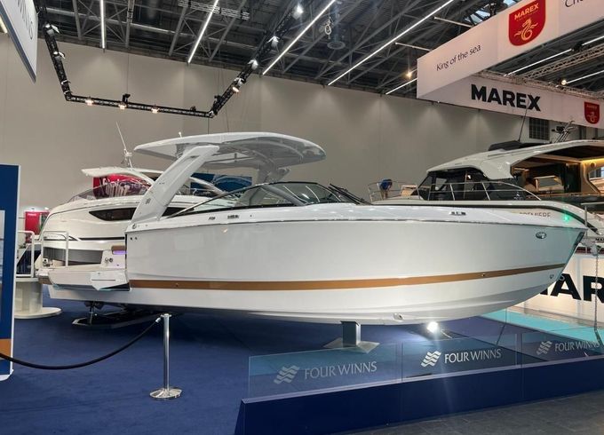 Four Winns H9 Bowrider