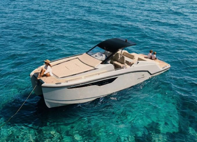 Aurea 30 Cabin