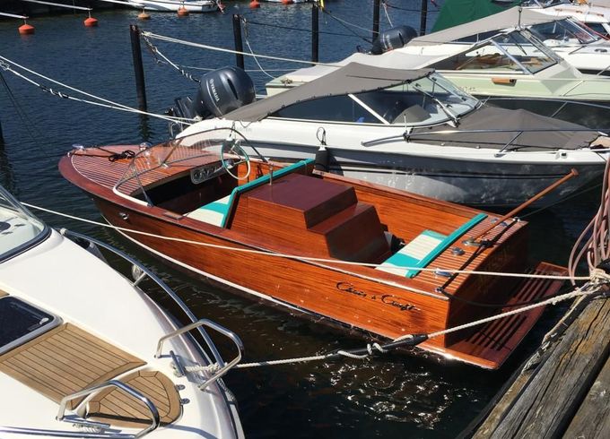 Chris Craft Ski Boat