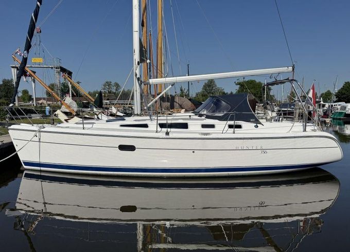 Hunter Marine 356