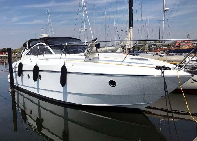 Beneteau Monte Carlo 37 Sports Cruiser