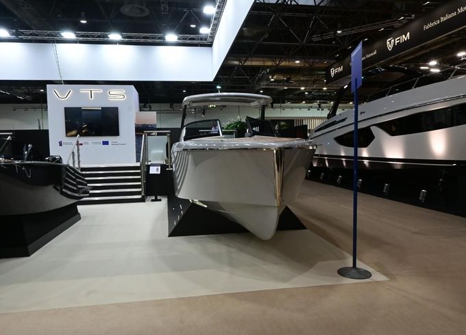 VTS Boats Flying Shark 7.7 Bowrider
