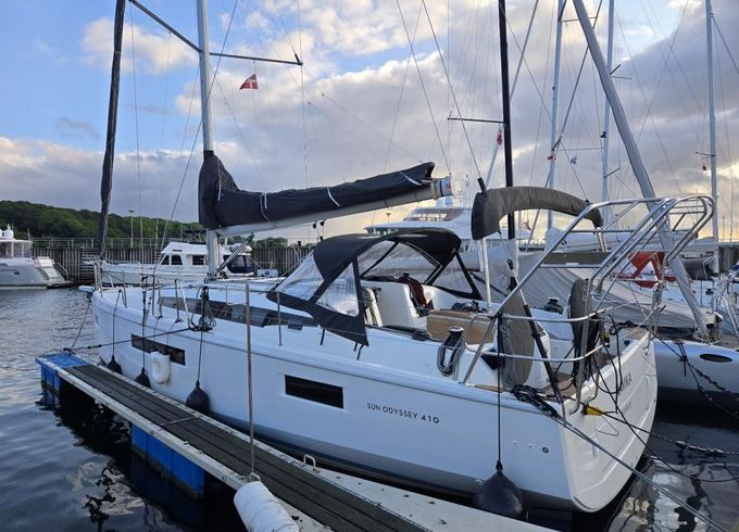 Sun Odyssey 410