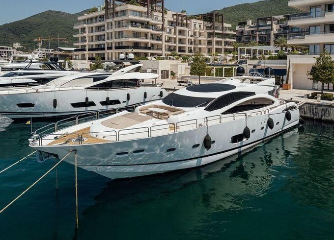 Sunseeker Predator 92