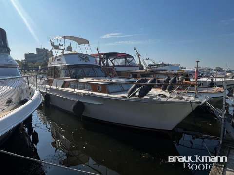 Fjord Dolphin 320