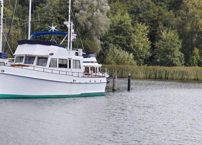 American Marine GRAND BANKS 48 MY