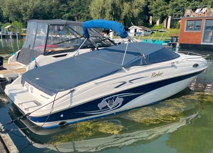 Rinker 232 CC Captiva