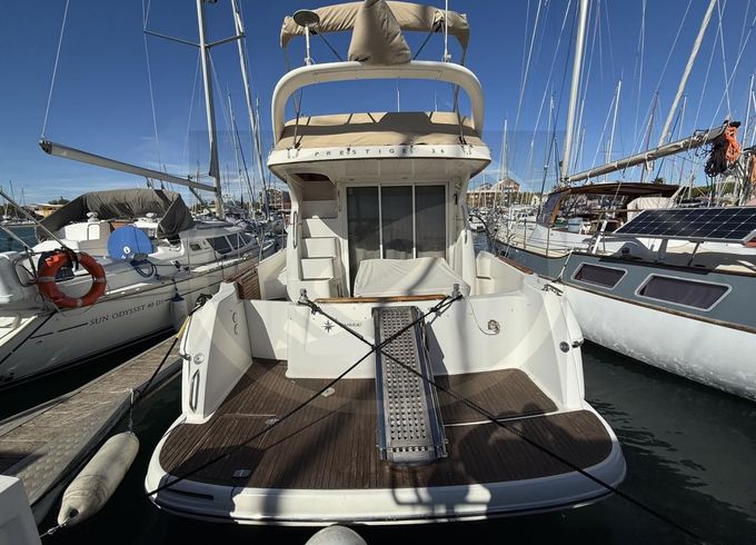 Prestige 36