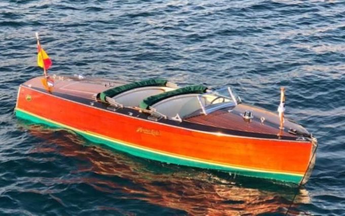 Hacker-Craft 24' Classic Runabout
