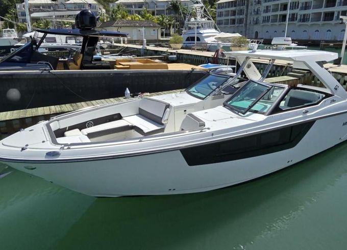 Monterey 378 SE
