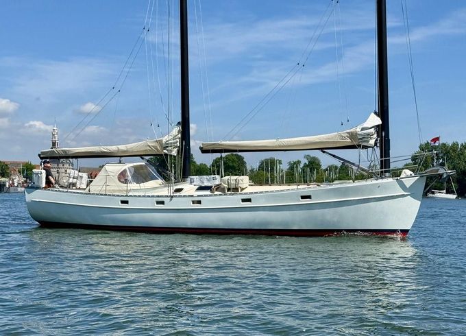 Freedom 44