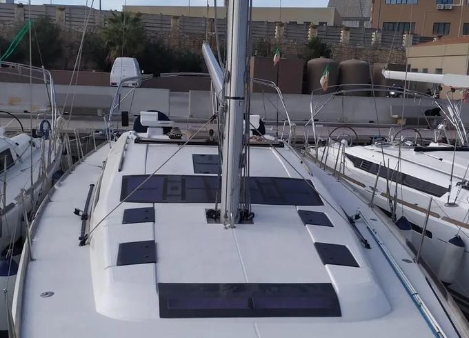 Dufour 520