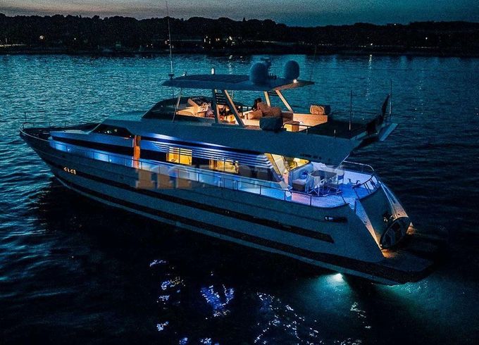 Cantieri di Pisa Akhir 25 S