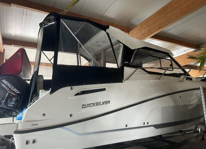 Quicksilver Activ 675 (705) Weekend