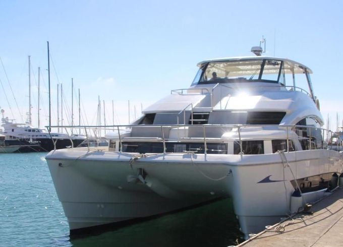AQUILA 54 Yacht