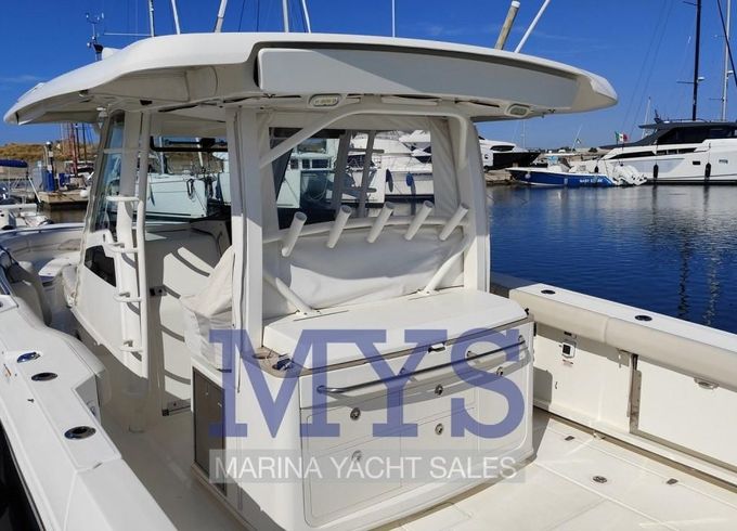 Boston Whaler 380 Outrage