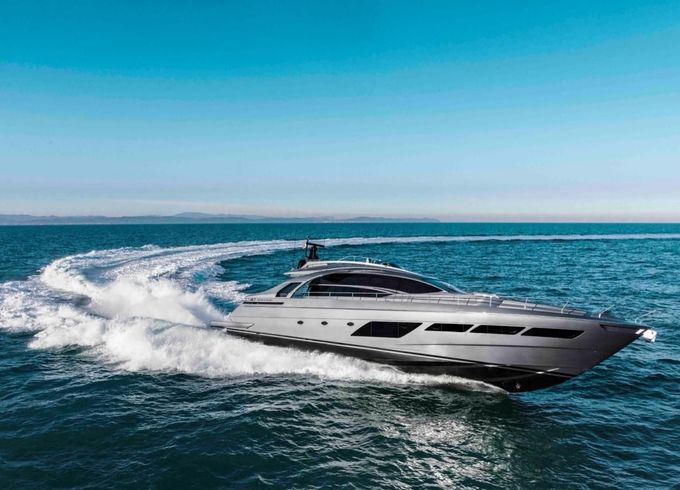 Pershing 8X