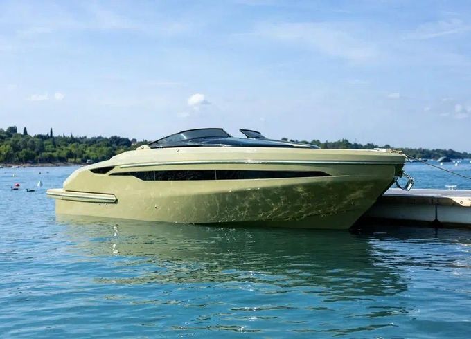 Epica Yachts 33