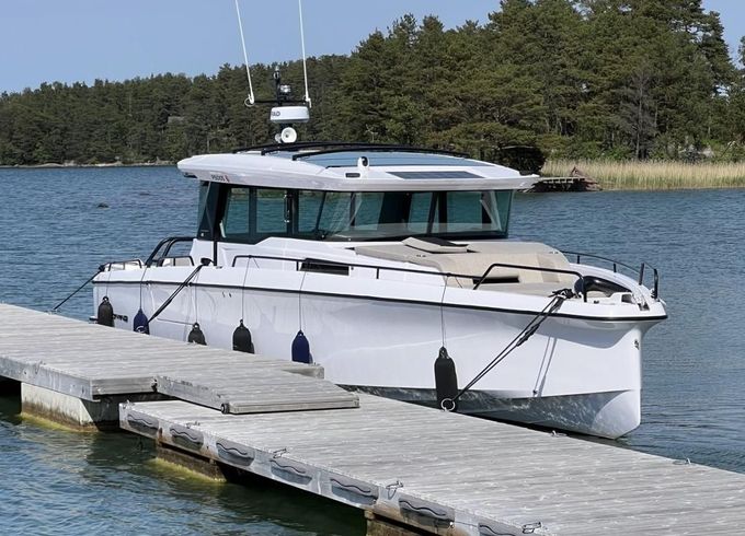 Axopar 45 XC Cross Cabin