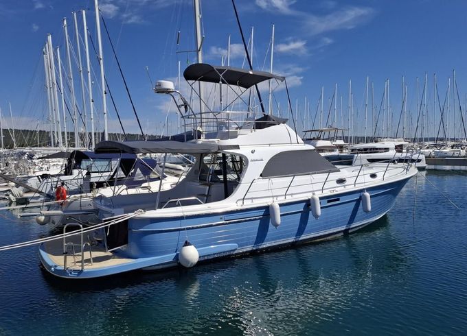 Adriana Boats Adriana 44 Fly
