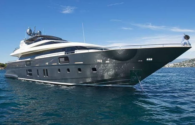 Canados 110 ft 2013 -Negotiable