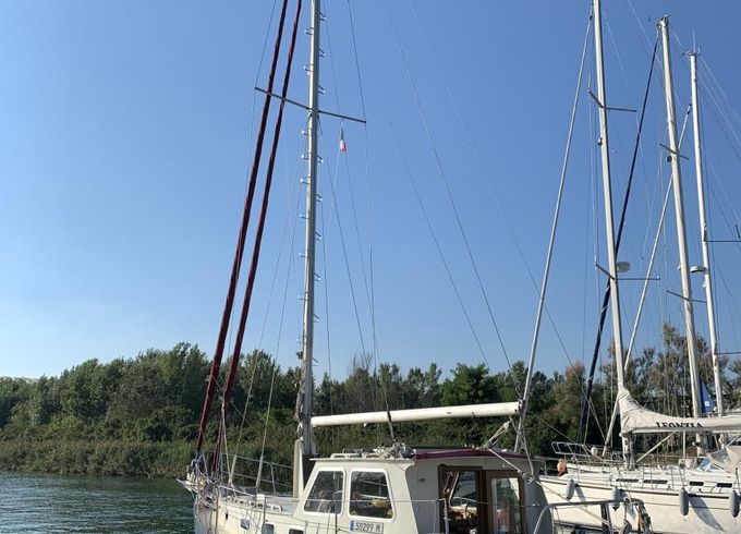 Colin Archer Danish Rose 34
