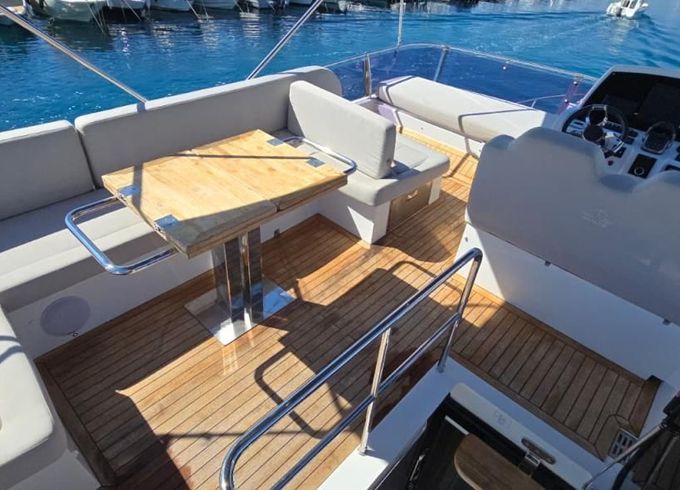 Sealine F 430