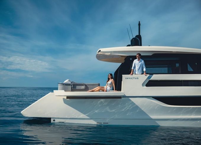 Invictus ST550