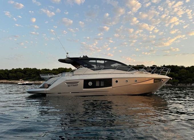 Cranchi 44 HT