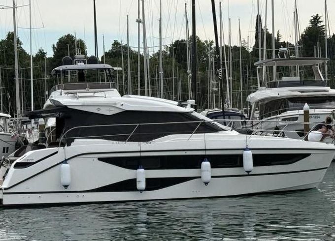 Bavaria SR36HT