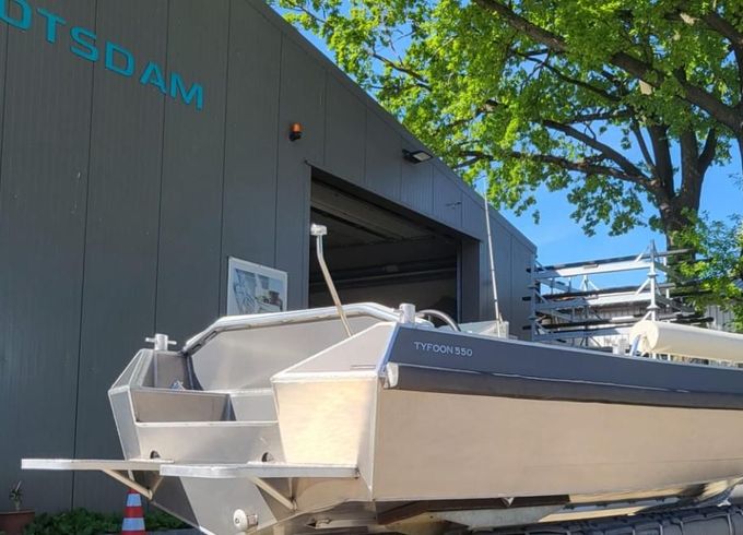 AluShip 550 Tyfoon