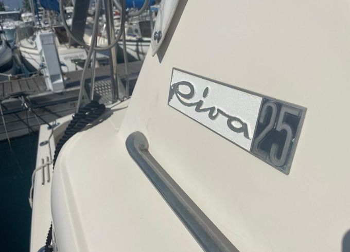 Riva Betram Sport Fish 25