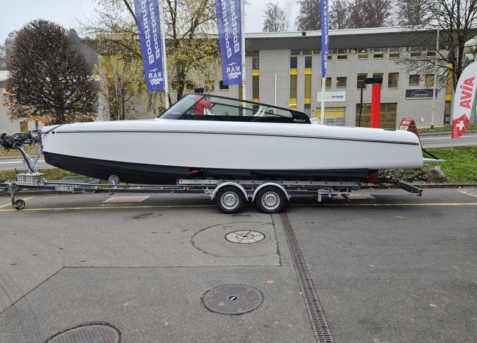 Candela C-8
