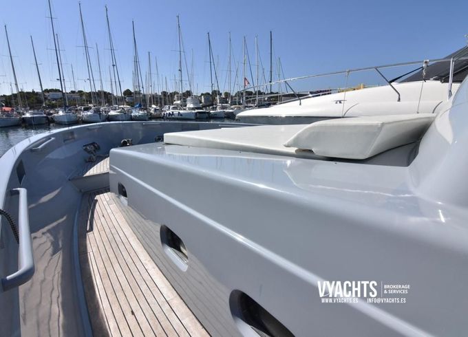 Custom Built Motor Yacht Center Console