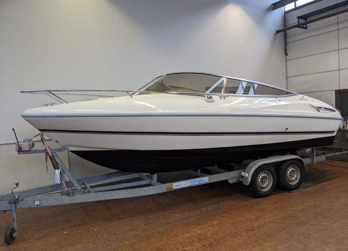 Cranchi ECLIPSE MIT TRAILER, DAYCUISER/
