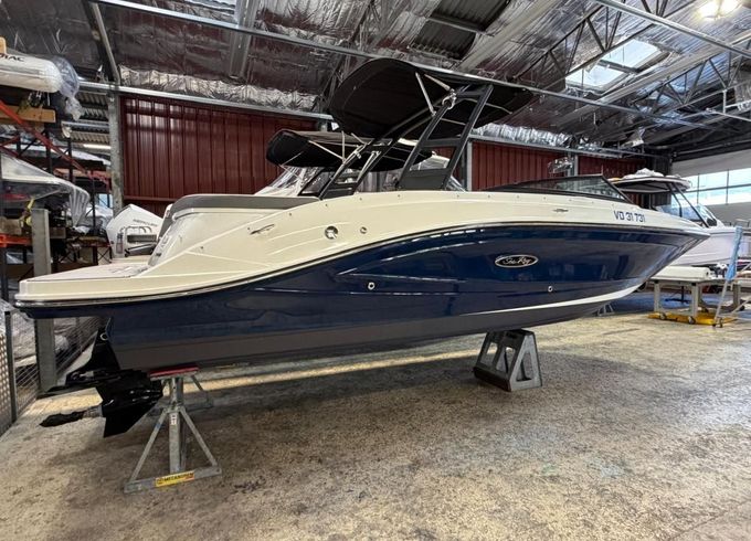 Sea Ray SPX 230